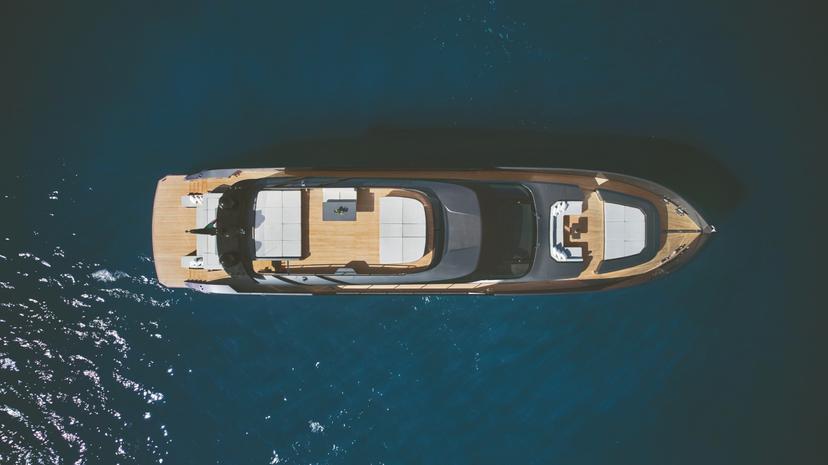 AB 100 exterior view